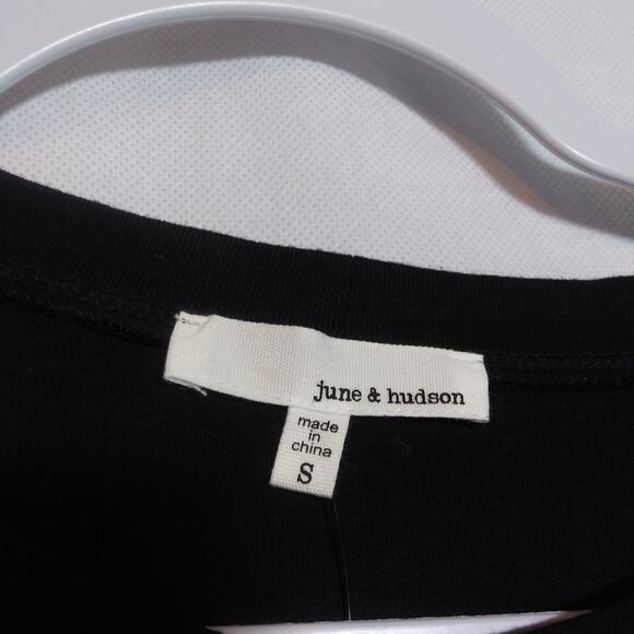 Francesca's June & Hudson Black Darling 3D Lace Floral Boxy Tee Size Small - Picture 5 of 9